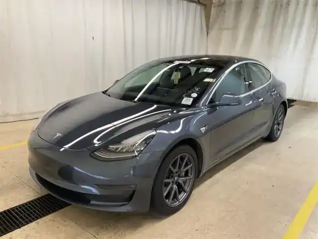 2020 Tesla Model 3 Long Range Dual Motor All-Wheel Drive's photo