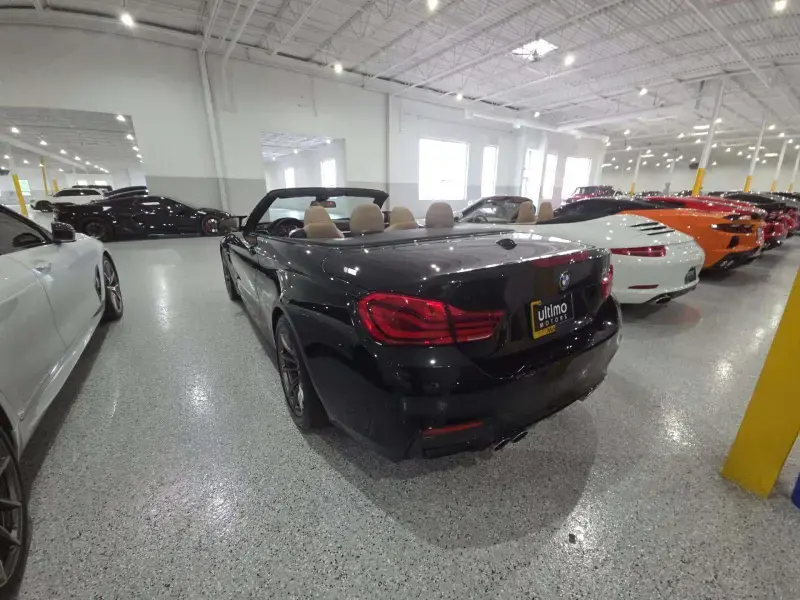 2018 BMW M4 Base photo 3