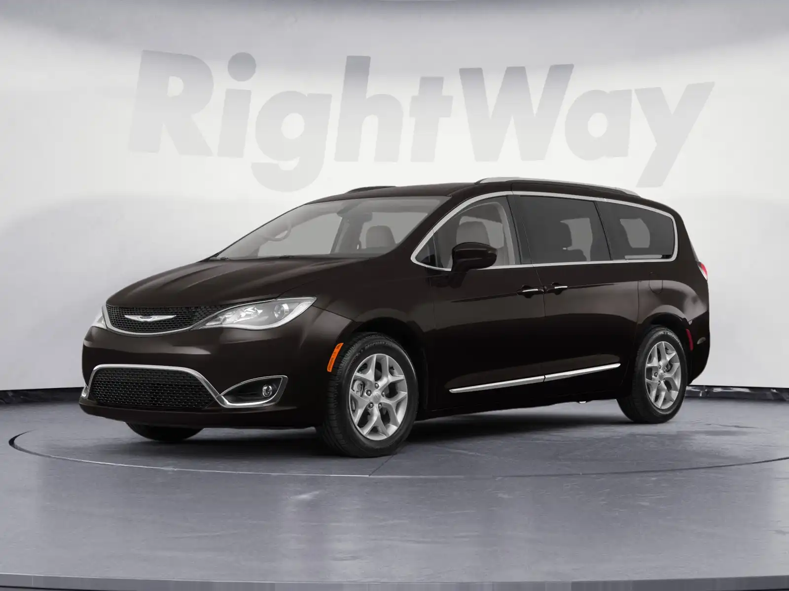 2017 Chrysler Pacifica Touring-L Plus's photo