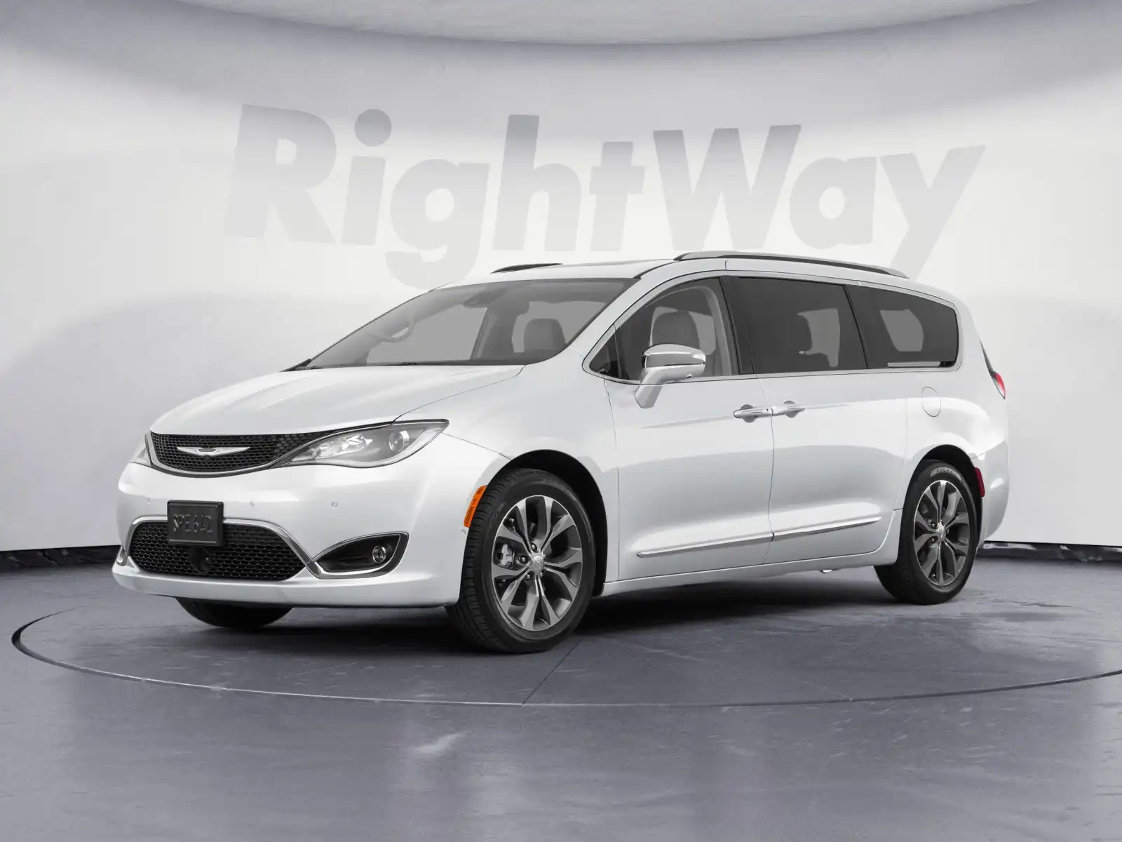 2018 Chrysler Pacifica Limited's photo