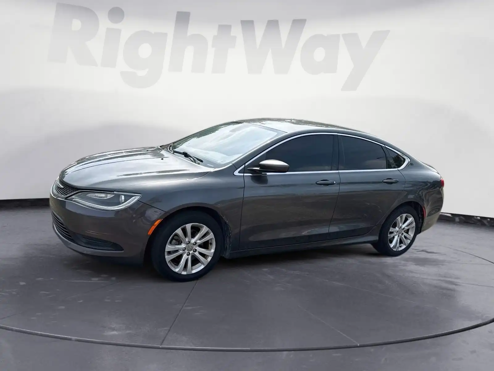 2016 Chrysler 200 Touring's photo