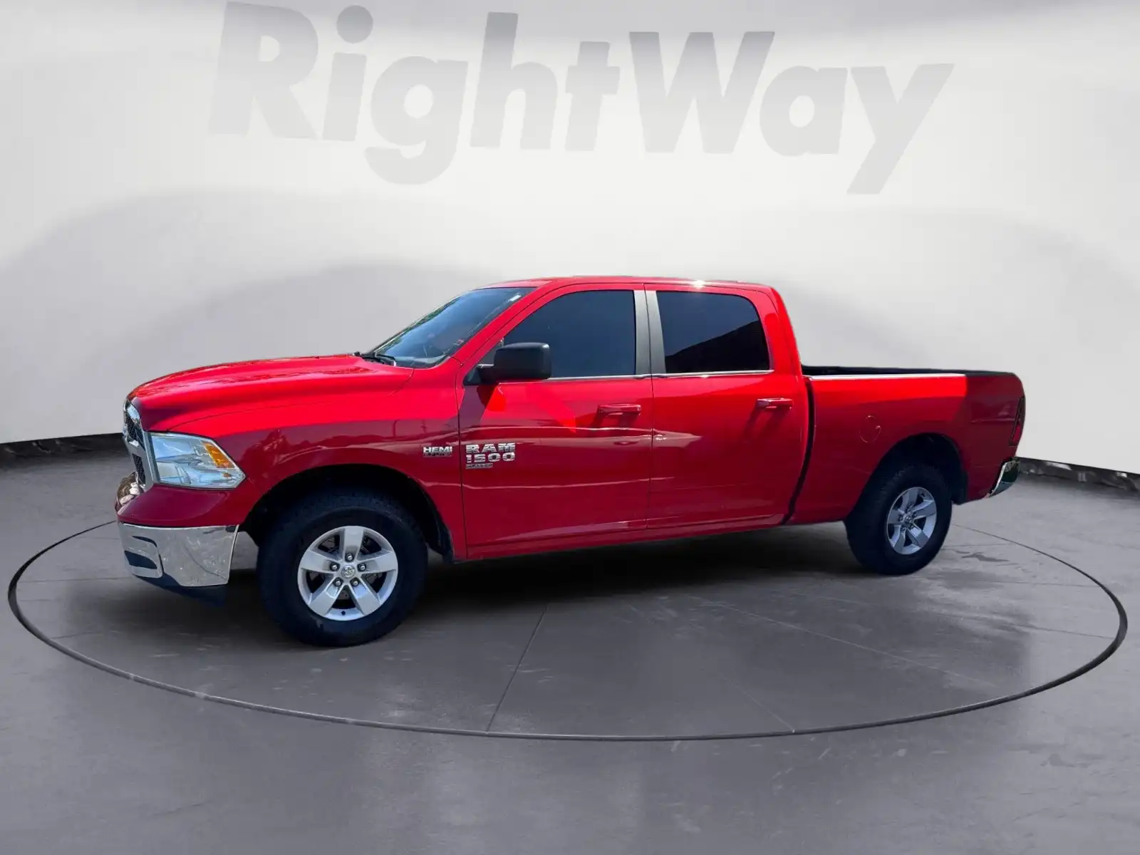 2020 RAM 1500 Classic SLT 4WD Crew Cab 6'4's photo