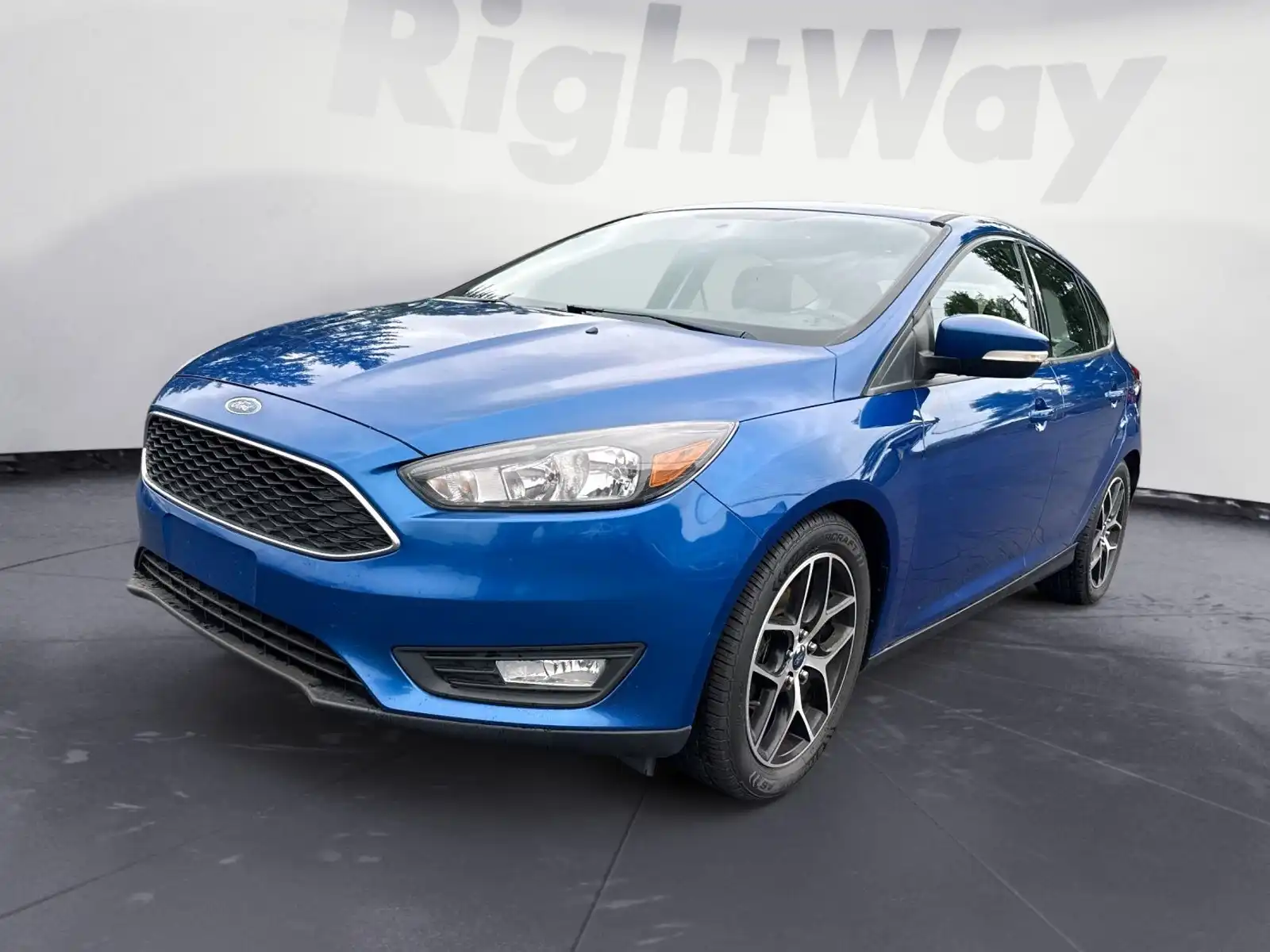 2018 Ford Focus Hatch SEL's photo