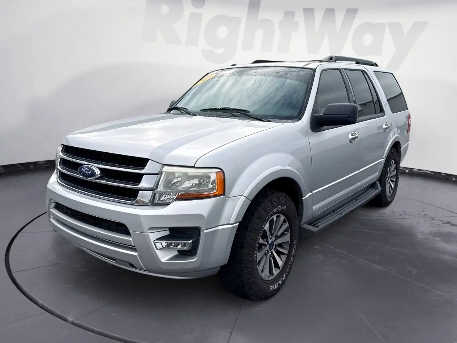 2017 Ford Expedition XLT's photo