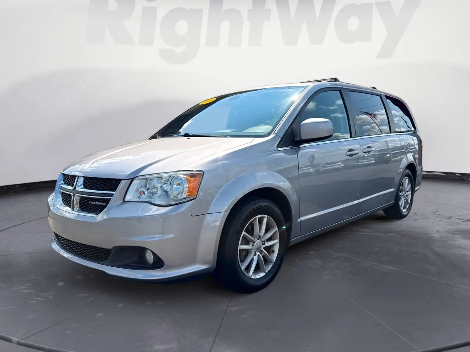 2019 Dodge Grand Caravan SXT's photo