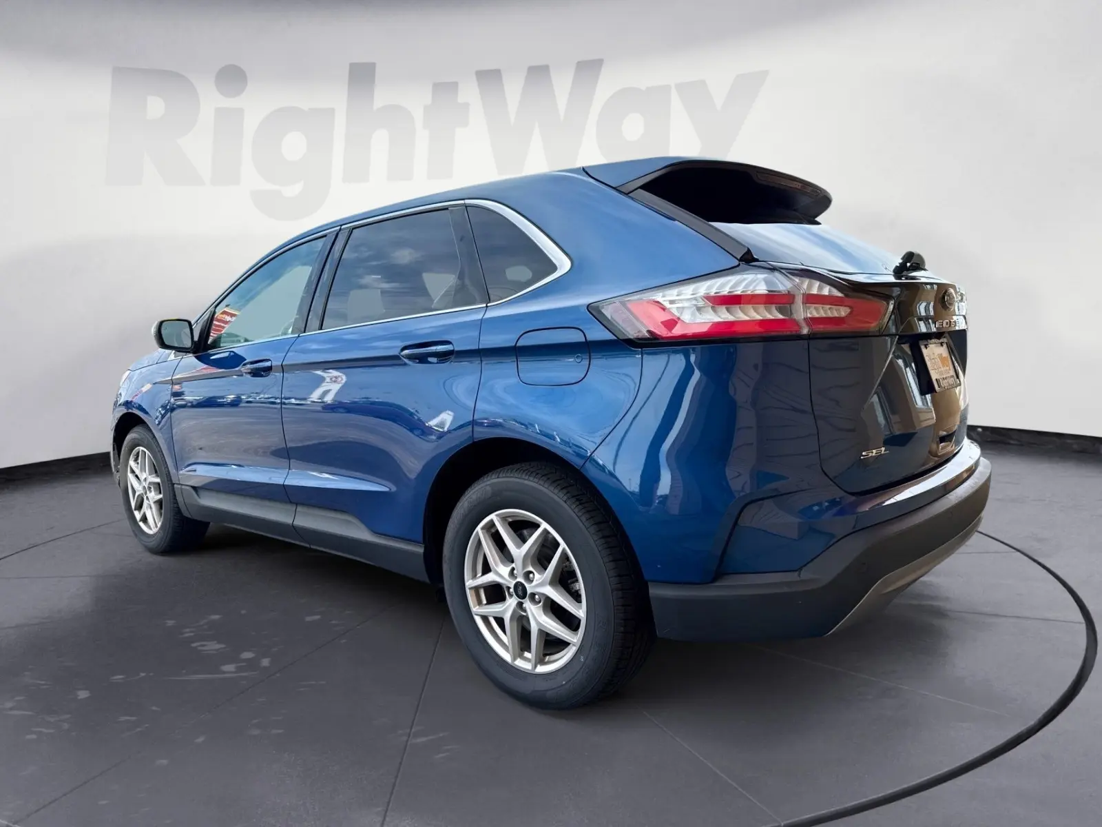 2024 Ford Edge SEL AWD photo 3