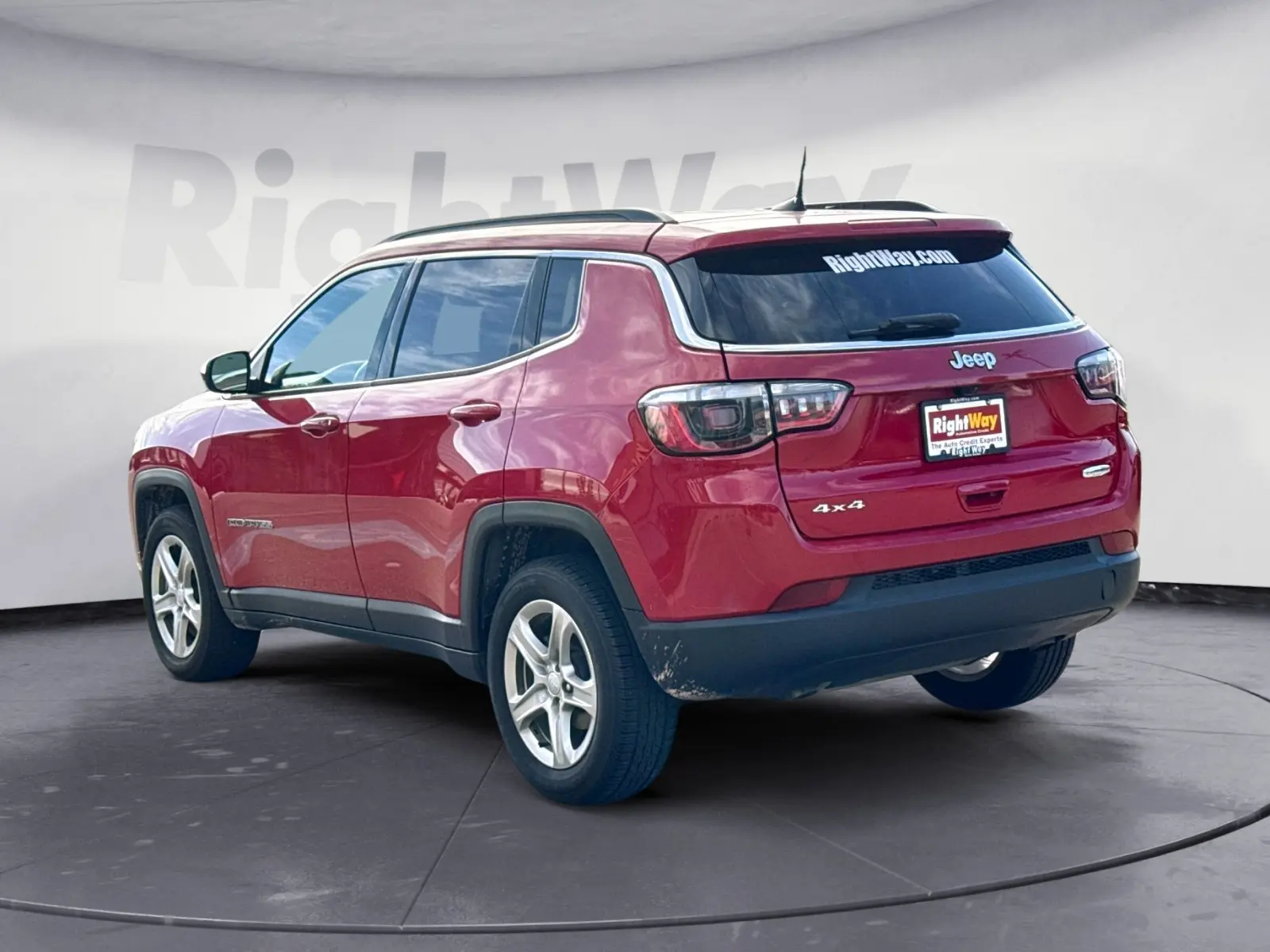 2024 Jeep Compass Latitude 4WD photo 3