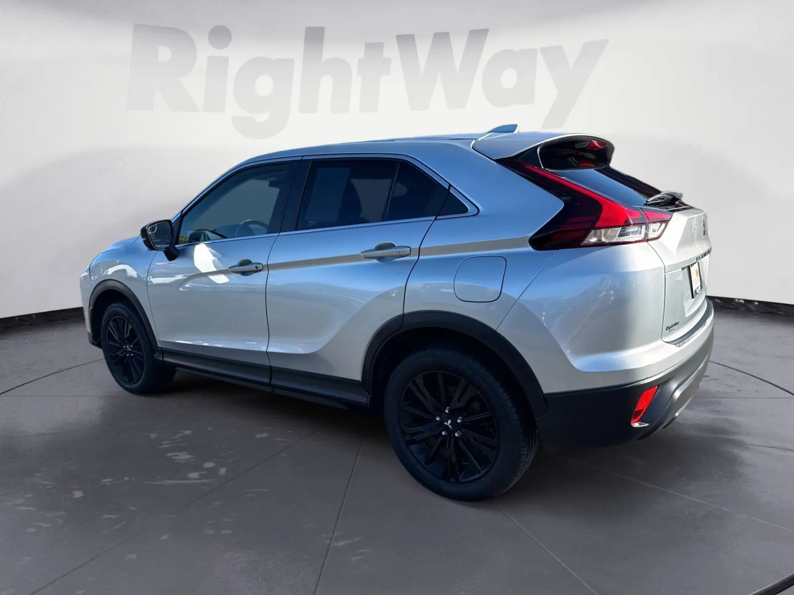 2023 Mitsubishi Eclipse Cross LE S-AWC photo 3