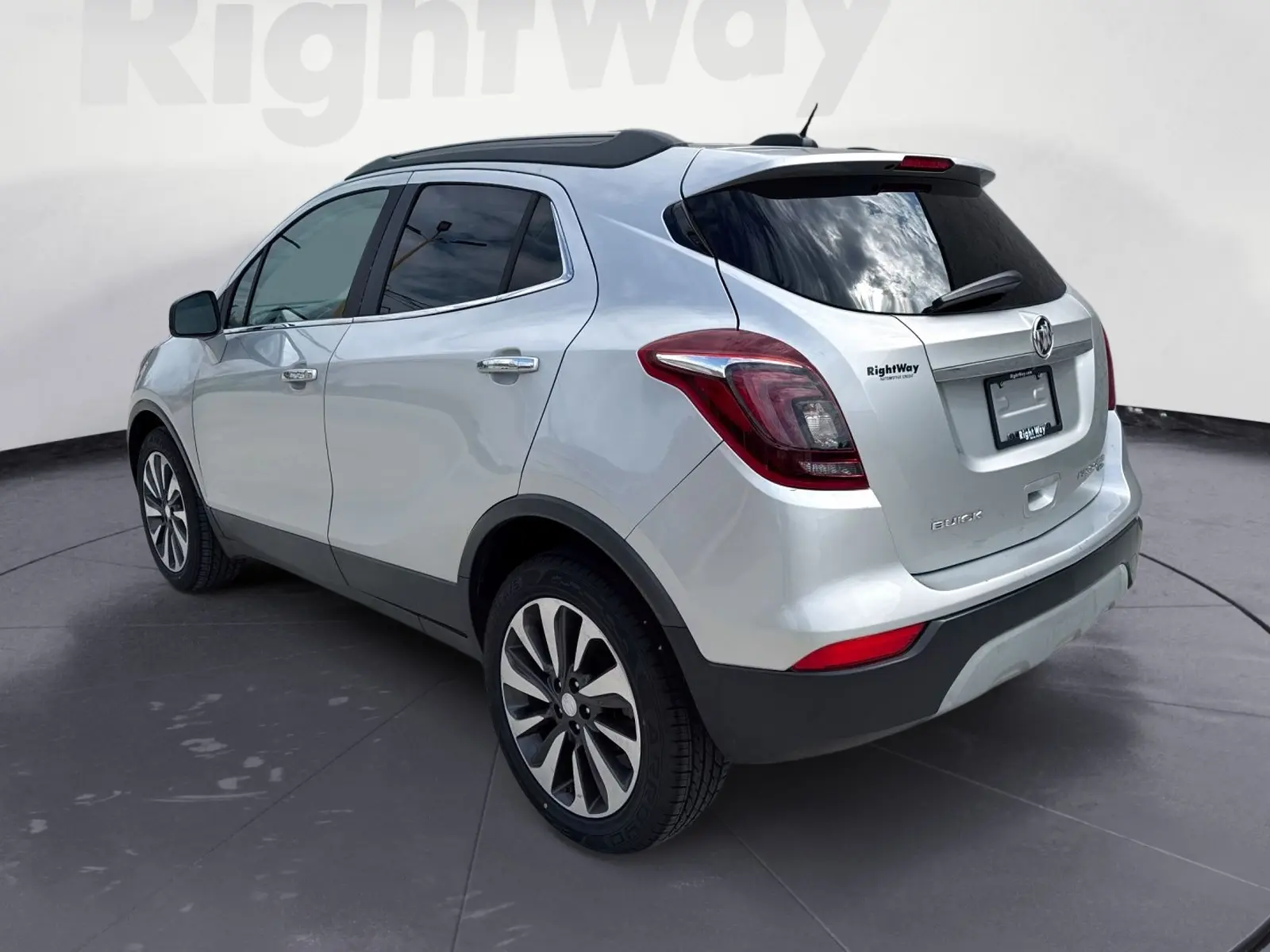 2018 Buick Encore Preferred 2 AWD photo 3