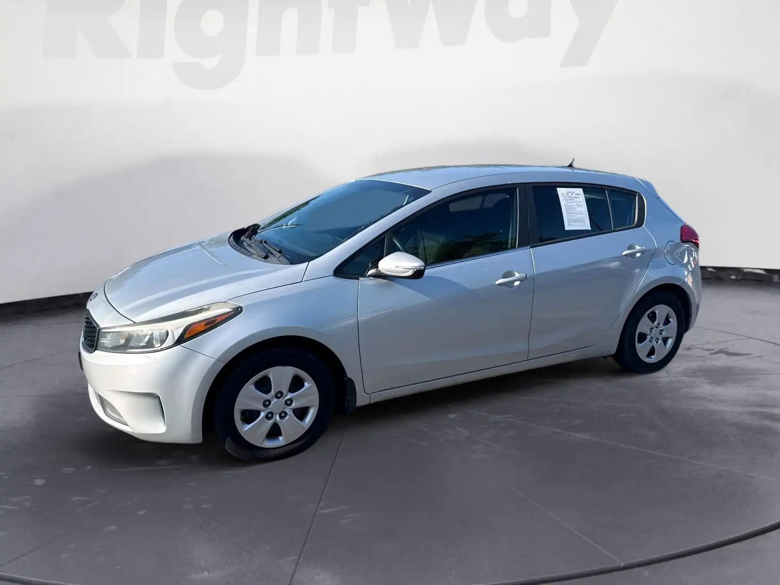 2017 Kia Forte LX AT's photo