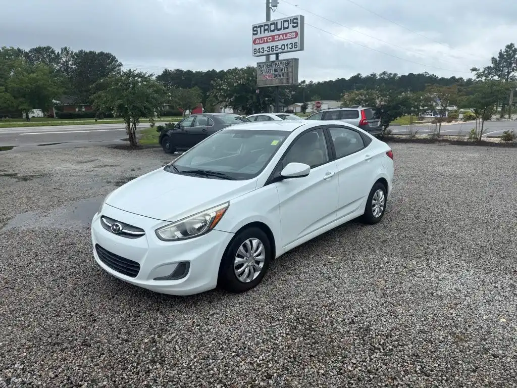 2016 Hyundai Accent SE 4-Door 6-Speed Automatic's photo