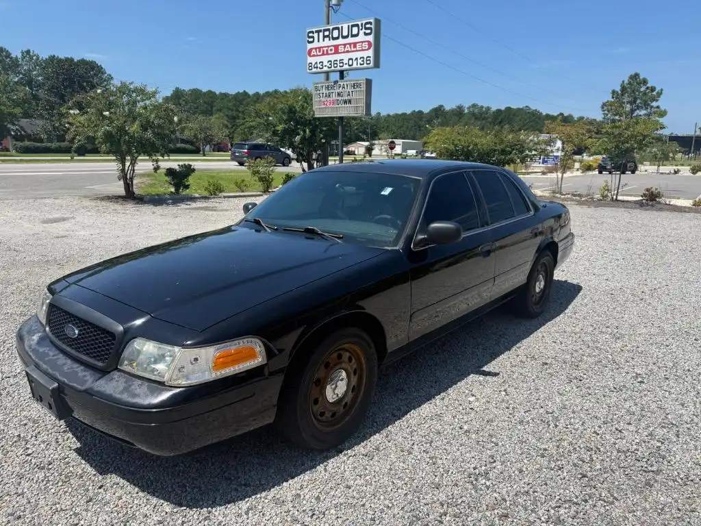 2006 Ford Crown Victoria's photo