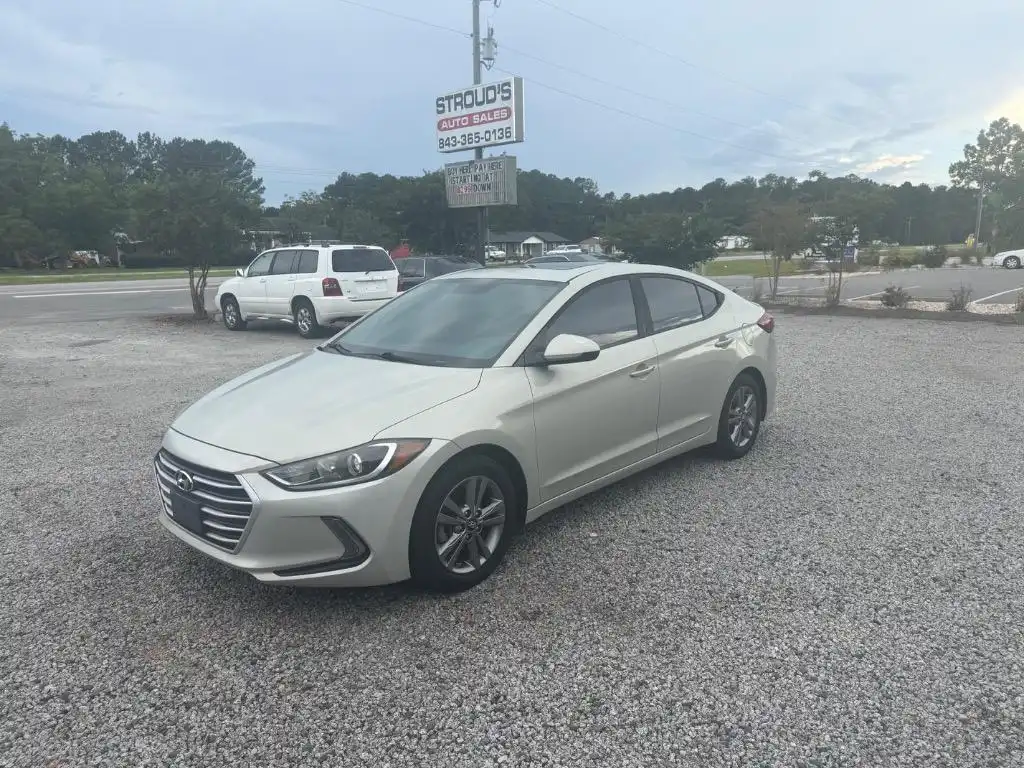2017 Hyundai Elantra 1.8 Value Edition A T's photo