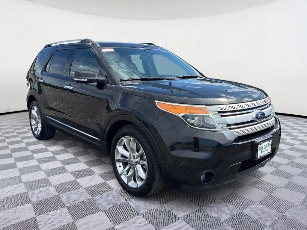 2015 Ford Explorer XLT photo 4