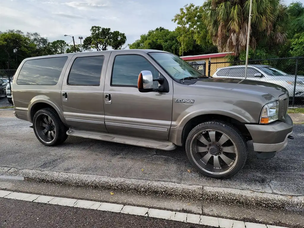 2004 Ford Excursion Limited 6.8L's photo
