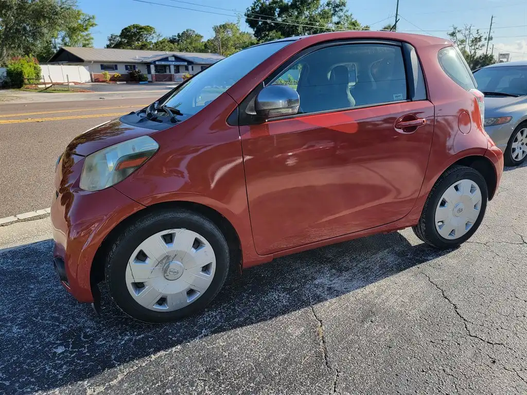 2012 Scion iQ 1.3 CVT's photo