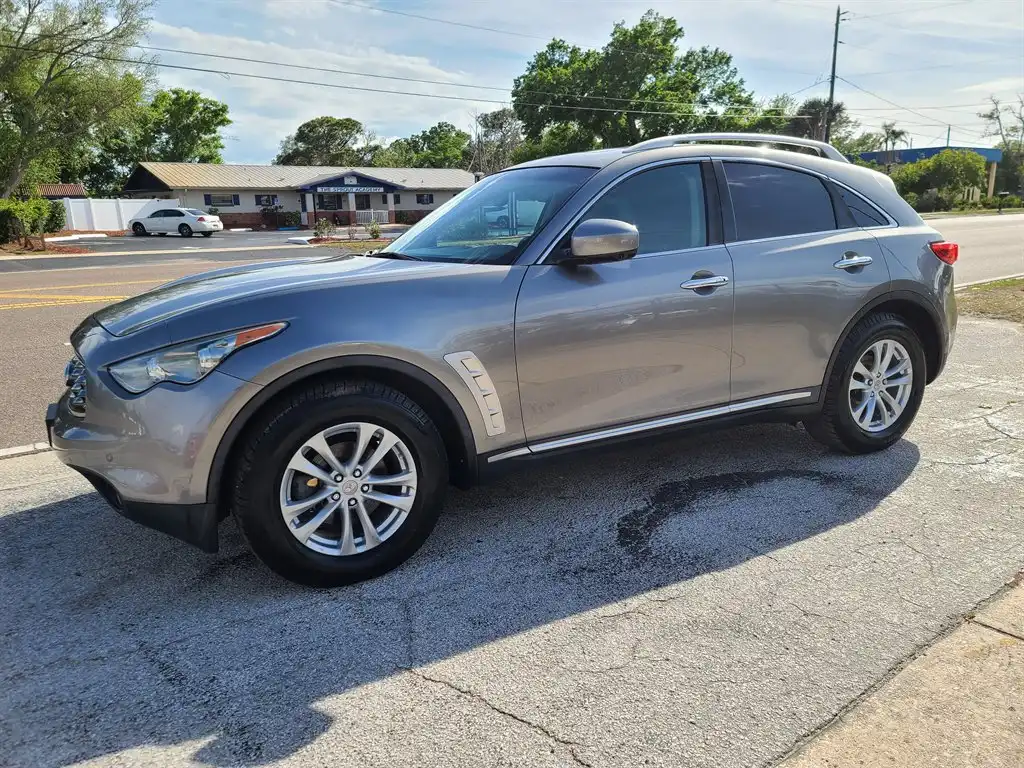 2009 INFINITI FX 35 RWD's photo