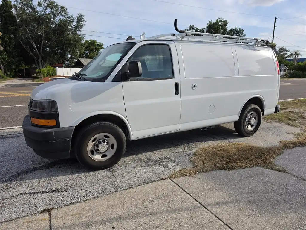 2018 Chevrolet Express Work Van HD 2500's photo
