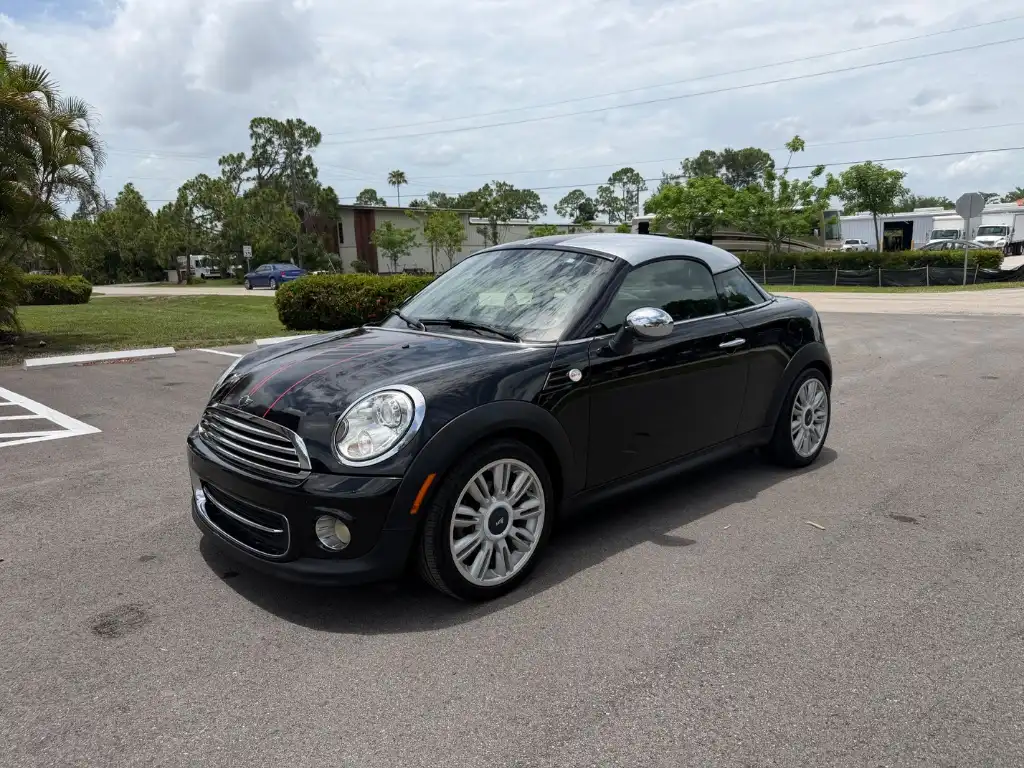 2012 MINI Cooper Base's photo