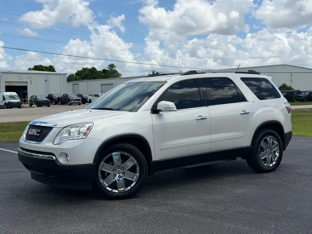 2010 GMC Acadia AWD SLT-2's photo