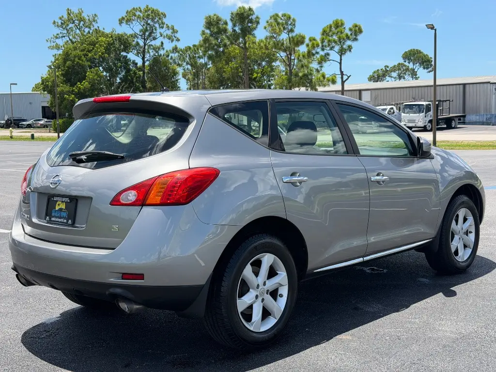 2009 Nissan Murano S FWD photo 5