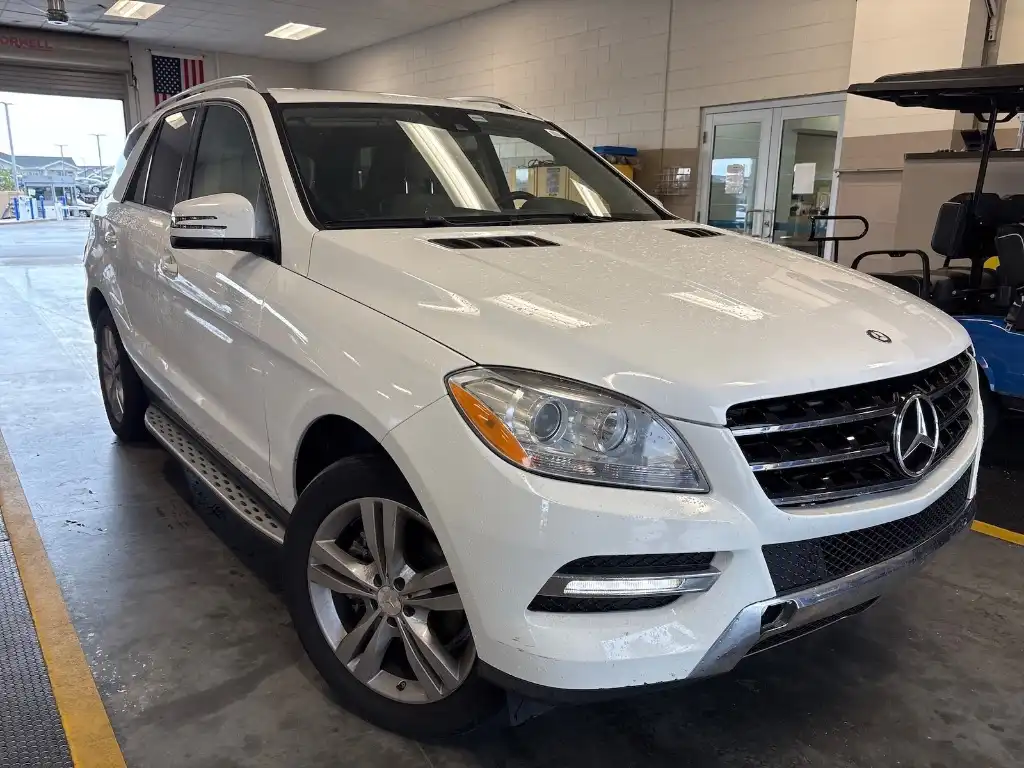 2014 Mercedes-Benz M-Class ML350 BlueTEC 4MATIC's photo