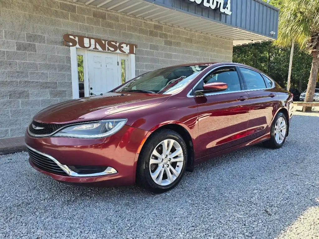 2016 Chrysler 200 Limited's photo