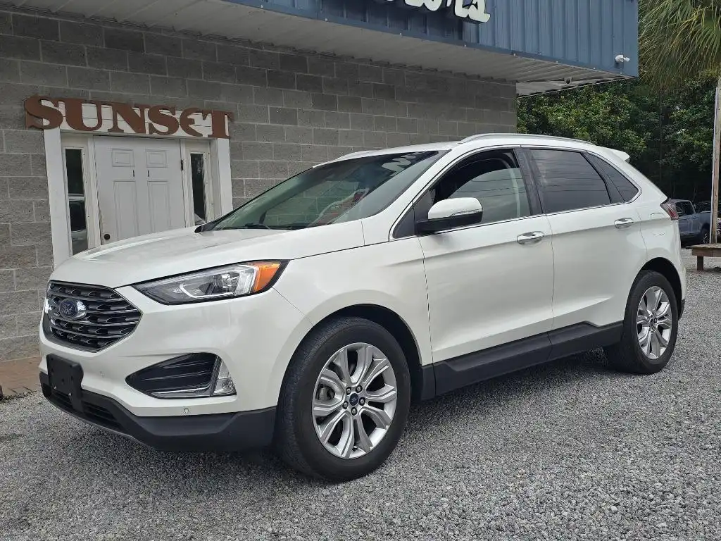 2020 Ford Edge Titanium's photo