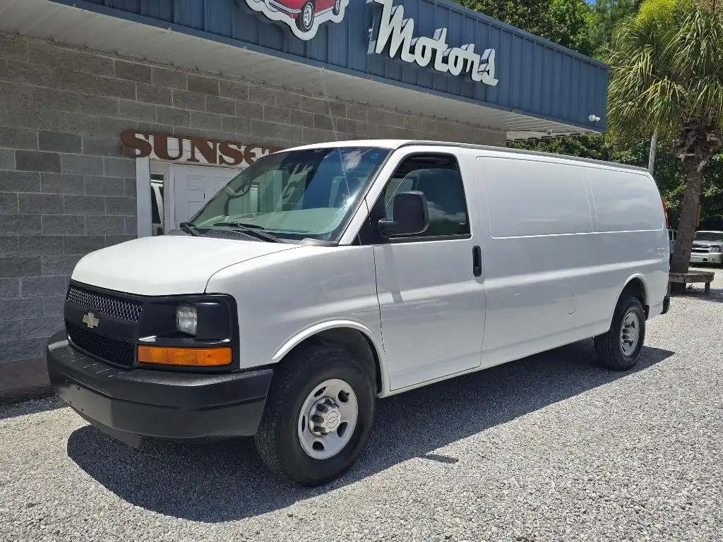 2011 Chevrolet Express 3500 Extended Work Van's photo