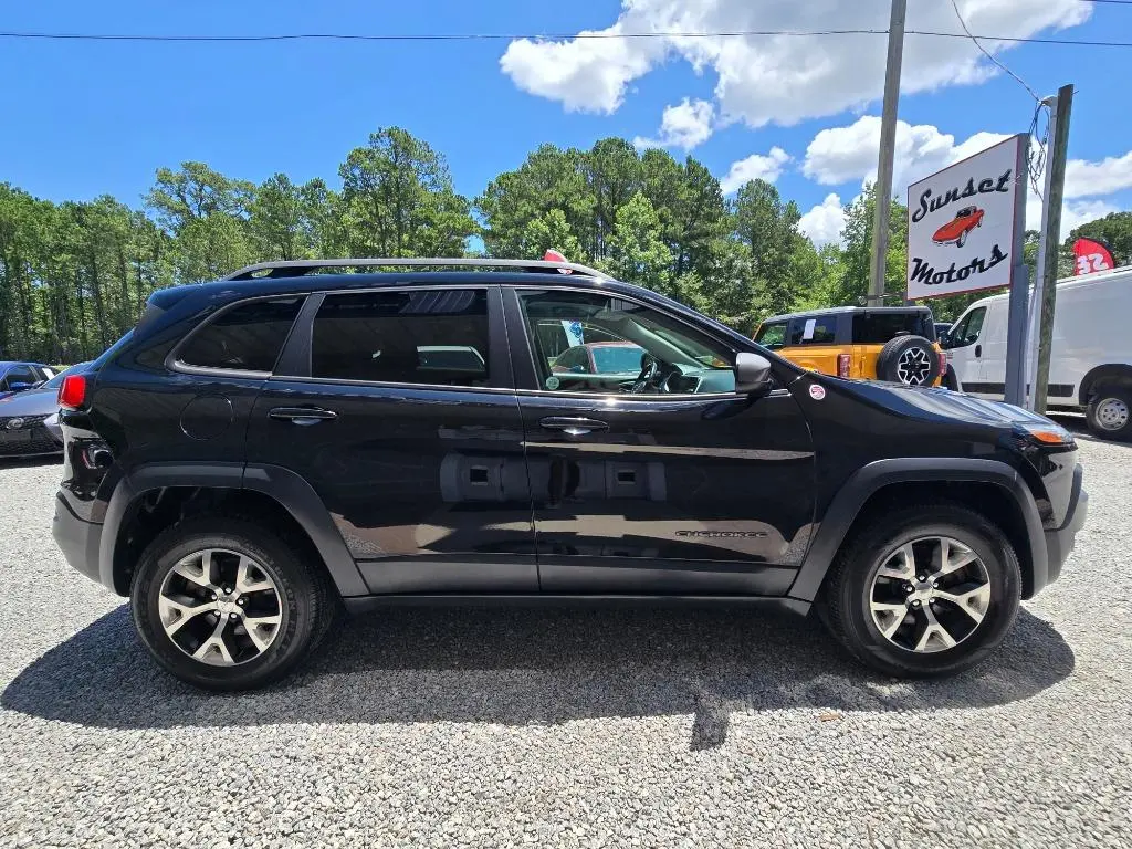 2017 Jeep Cherokee Trailhawk 4X4 photo 5