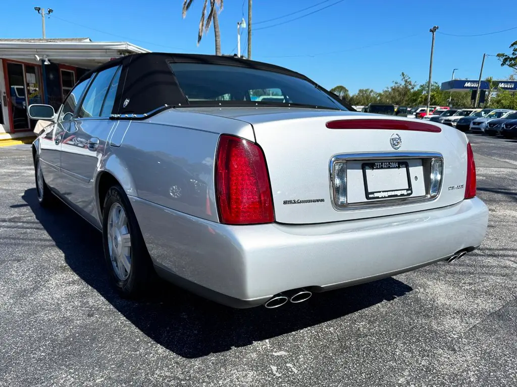 2003 Cadillac DeVille Base photo 3