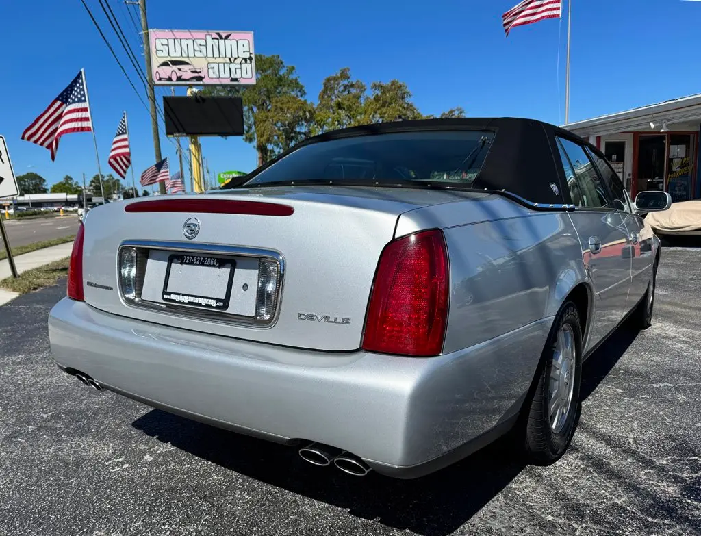 2003 Cadillac DeVille Base photo 5