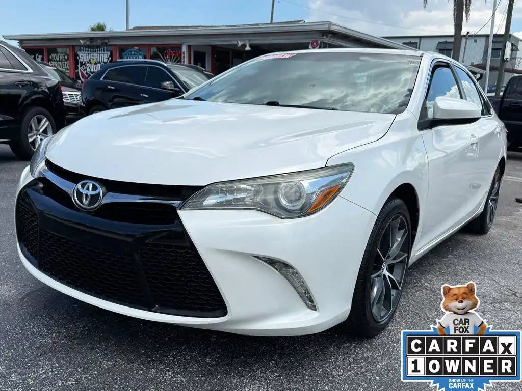 2015 Toyota Camry 2.5 Auto XSE's photo