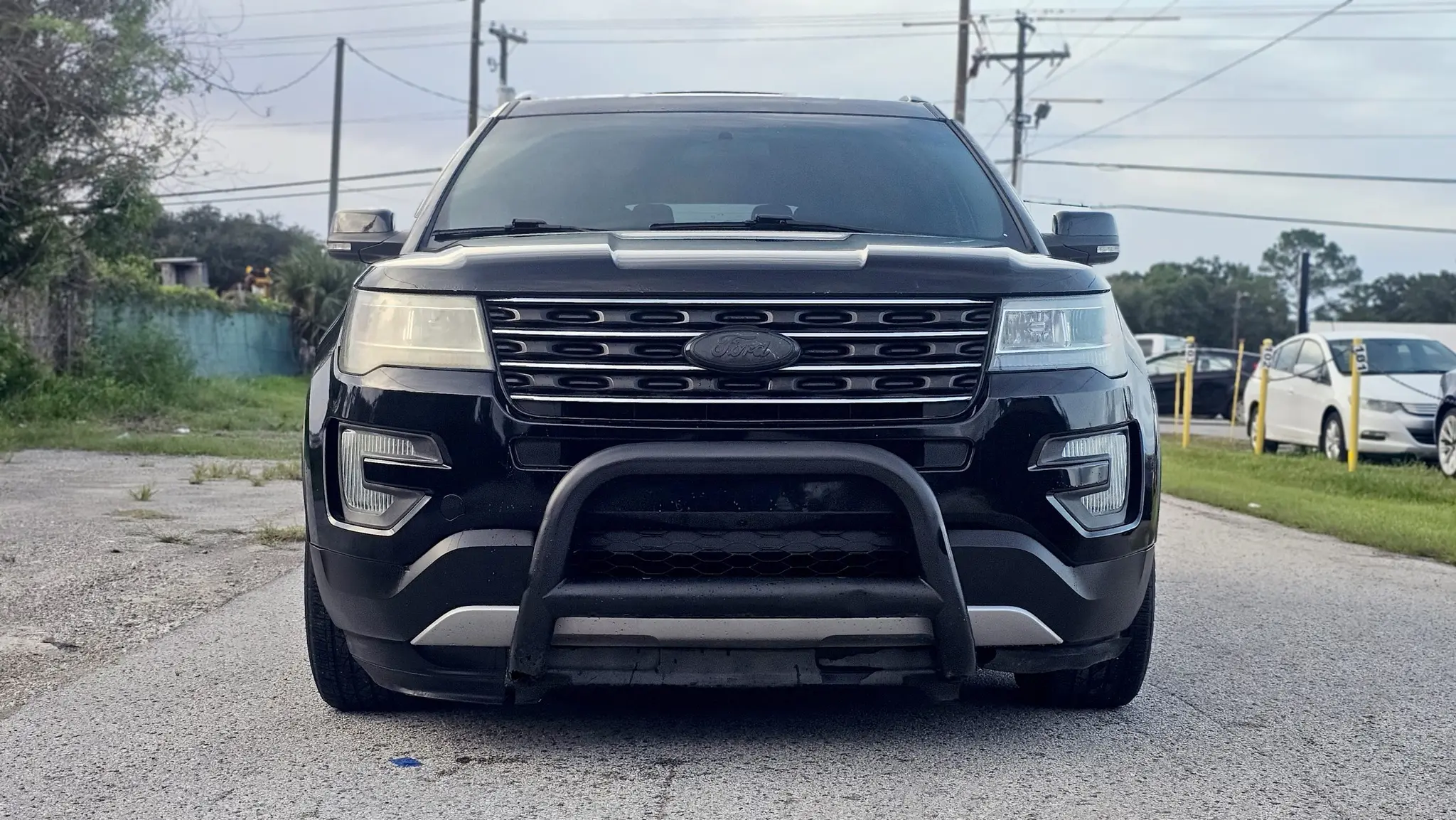 2016 Ford Explorer XLT 4WD photo 3