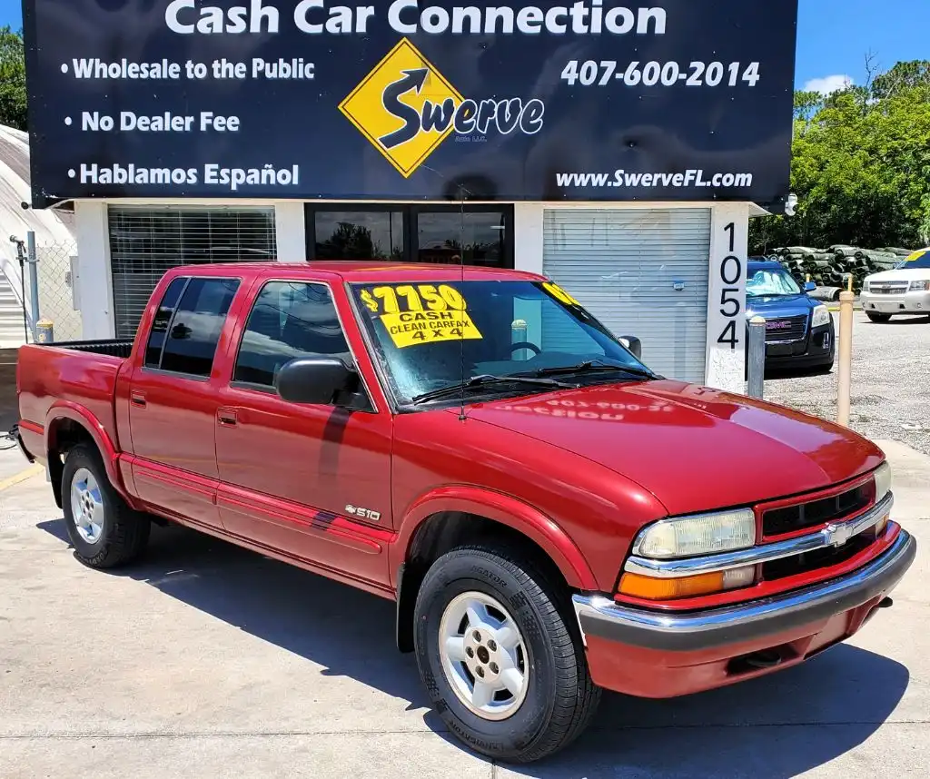 2002 Chevrolet S10 4WD Crew Cab LS's photo