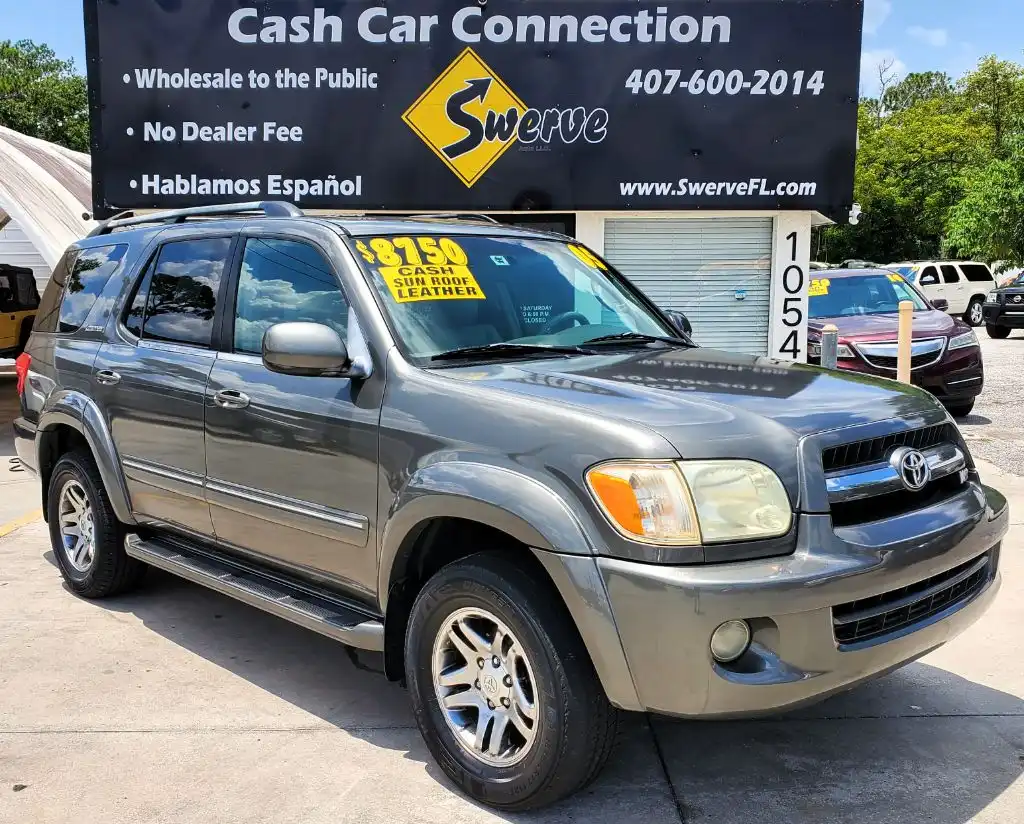 2005 Toyota Sequoia Limited's photo