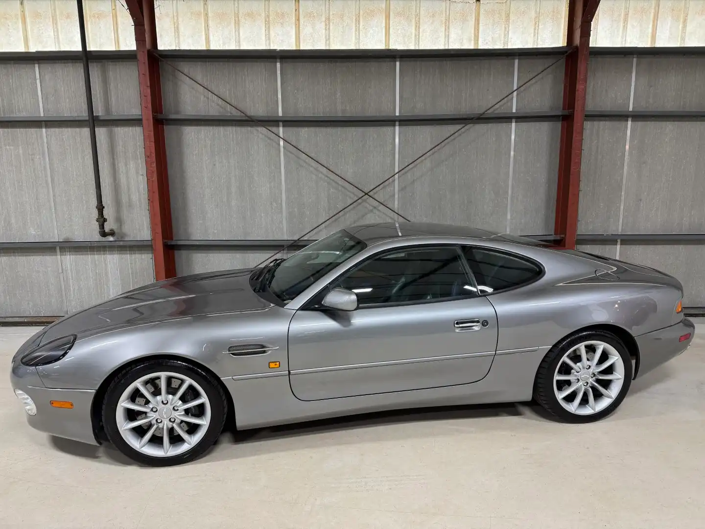 2000 Aston Martin DB7 Vantage's photo