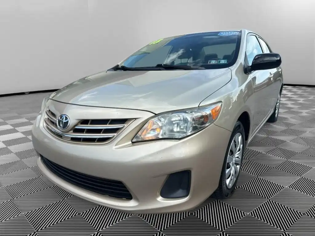 2013 Toyota Corolla LE AT's photo