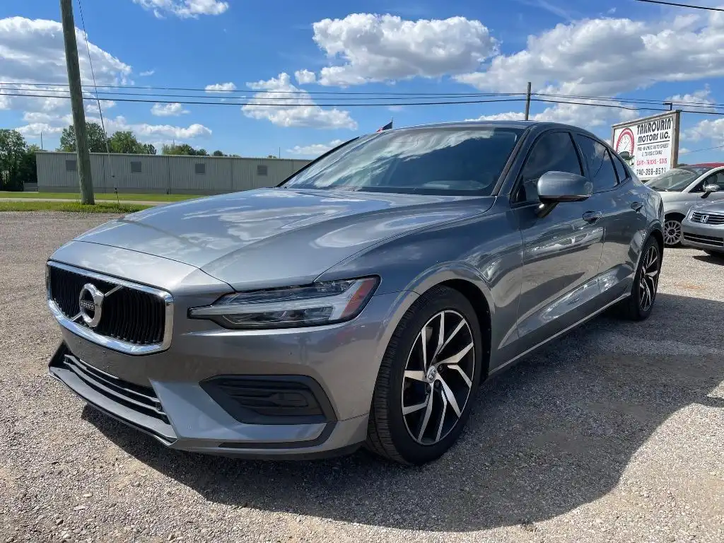 2019 Volvo S60 T6 Momentum AWD's photo