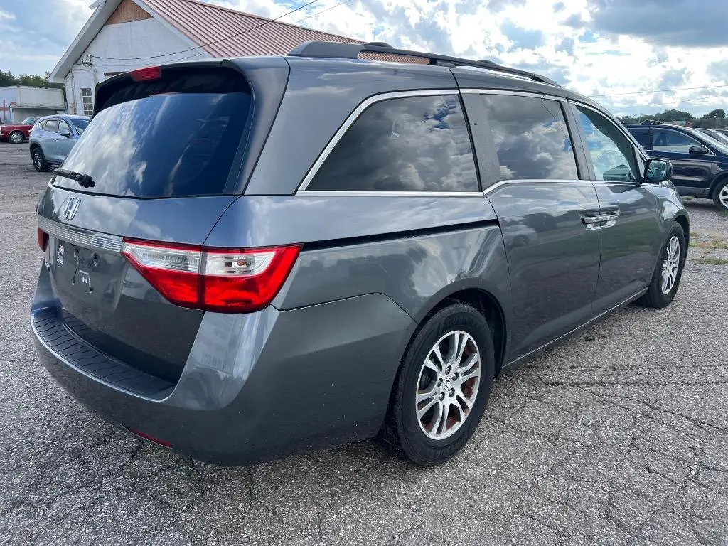 2013 Honda Odyssey EX photo 5