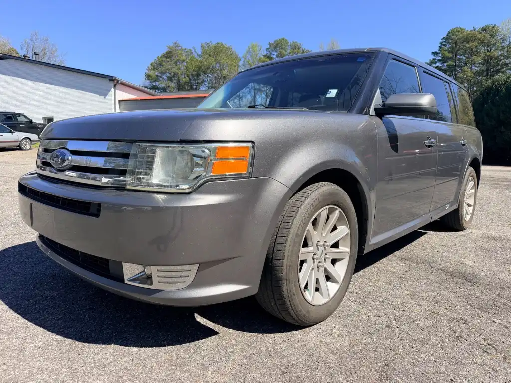 2010 Ford Flex SEL FWD's photo