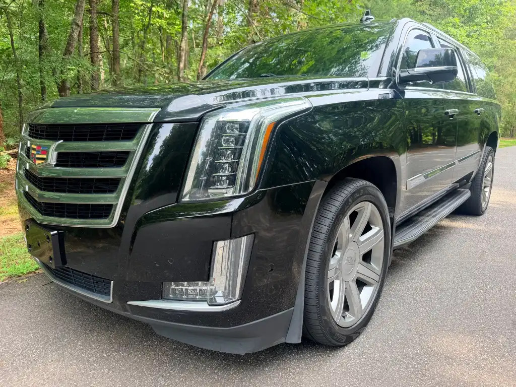 2018 Cadillac Escalade ESV AWD Luxury's photo
