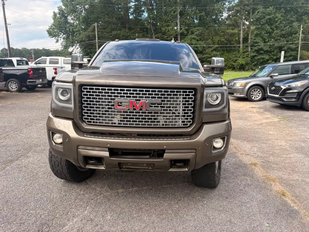 2015 GMC Sierra 4WD Crew Cab Short Box's photo