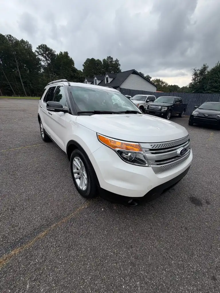 2013 Ford Explorer XLT's photo
