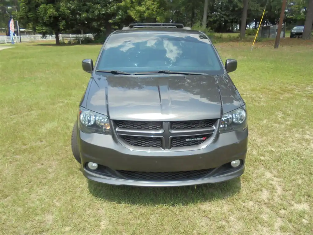 2016 Dodge Grand Caravan R/T's photo