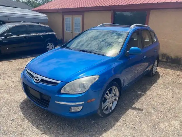 2011 Hyundai Elantra Touring SE A/T's photo