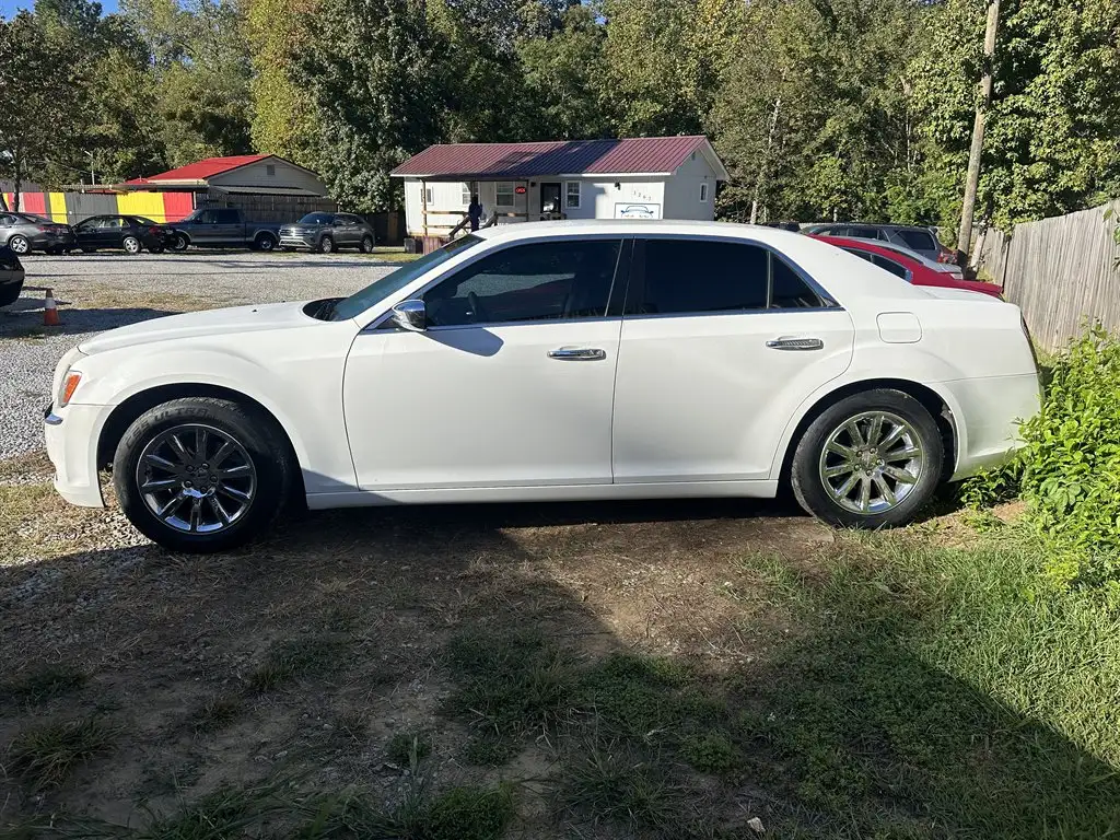 2012 Chrysler 300 Limited's photo