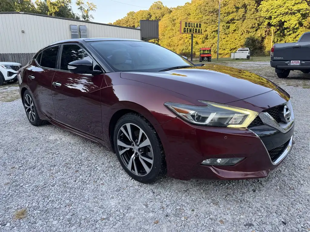 2016 Nissan Maxima Platinum's photo