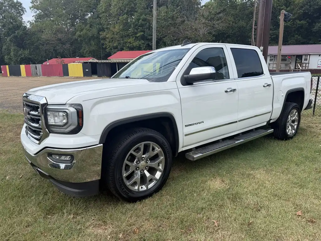 2018 GMC Sierra SLT 4WD Crew Cab Short Box's photo