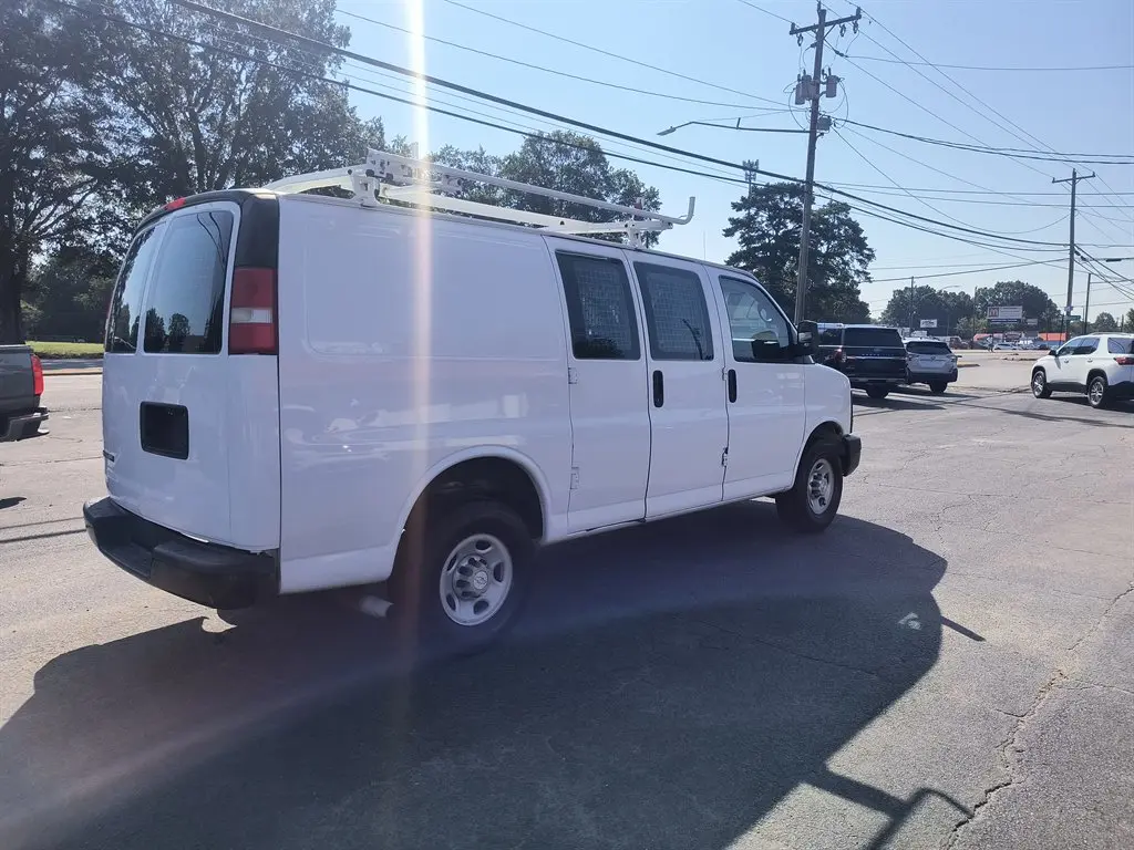 2015 Chevrolet Express Work Van HD 2500 photo 5